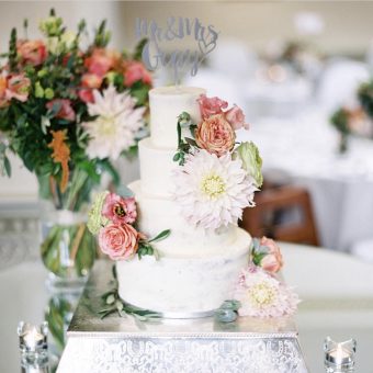 wedding cake flowers