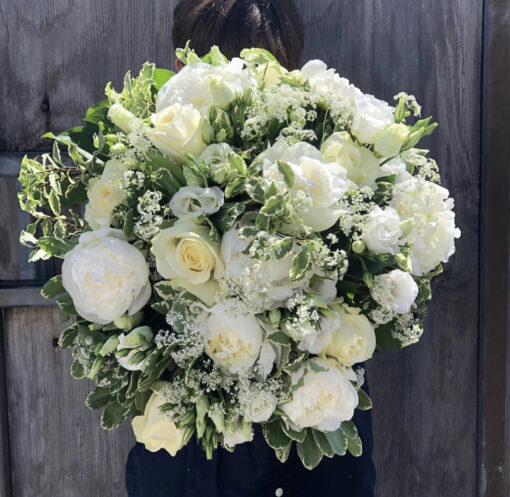 white seasonal bouquet